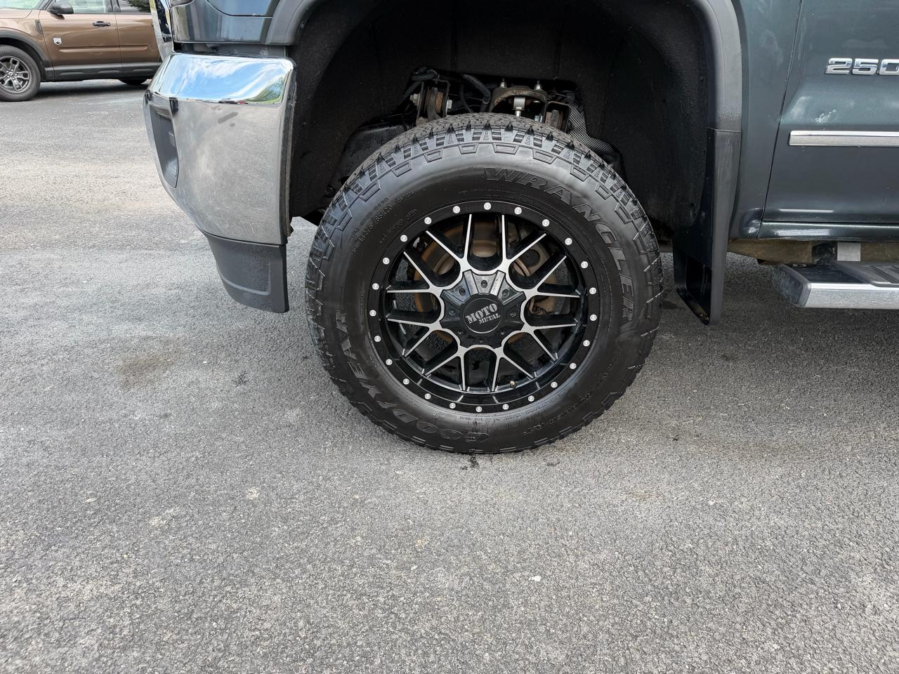 GMC Sierra 2500HD Base Crew Cab 4WD 2019