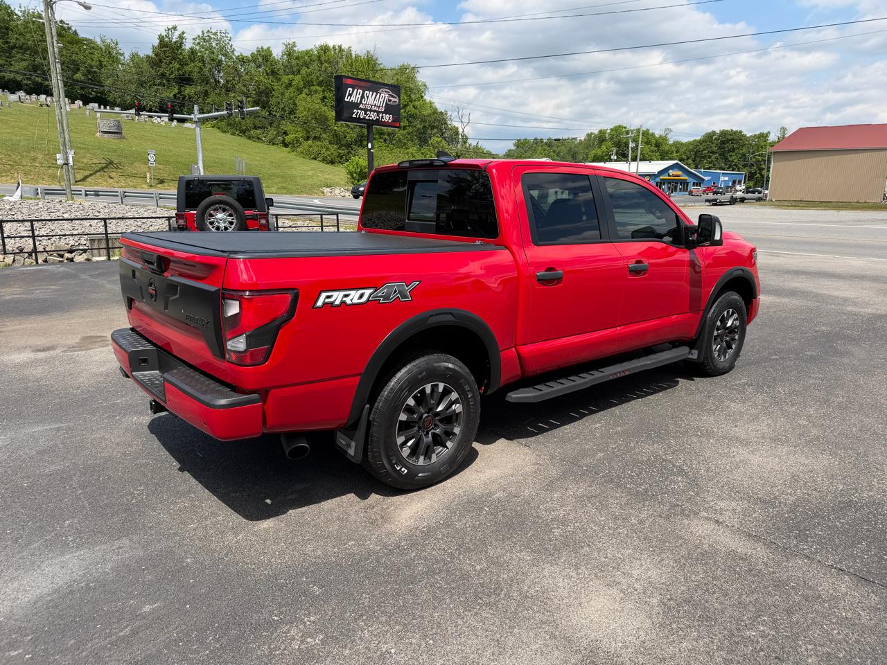 Nissan Titan PRO-4X Crew Cab 4WD SWB 2023