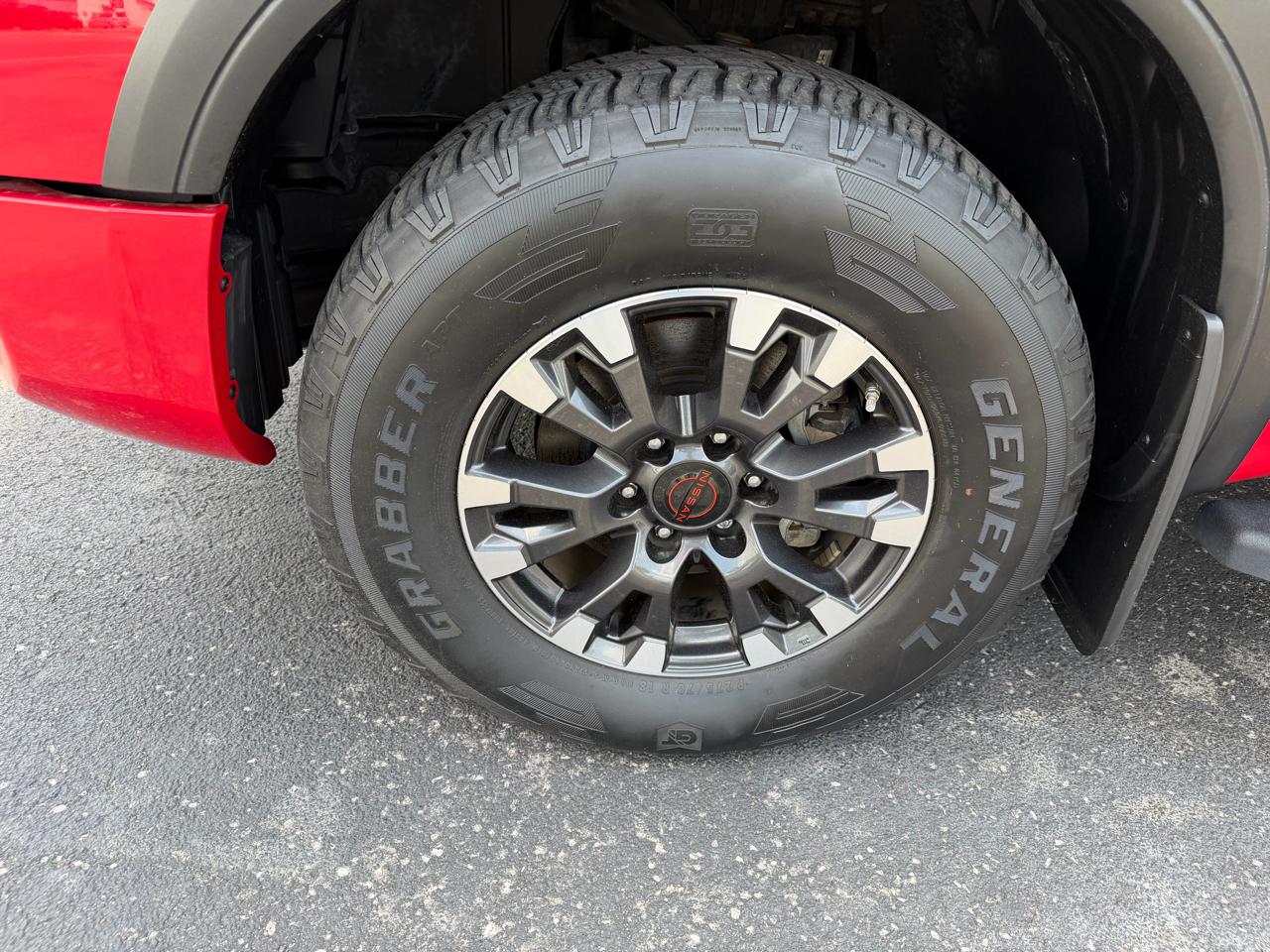 Nissan Titan PRO-4X Crew Cab 4WD SWB 2023
