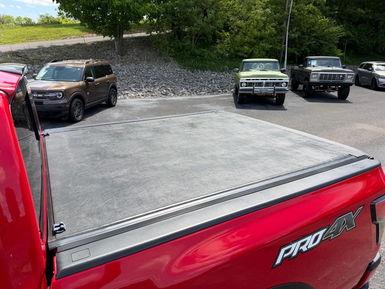 Nissan Titan PRO-4X Crew Cab 4WD SWB 2023