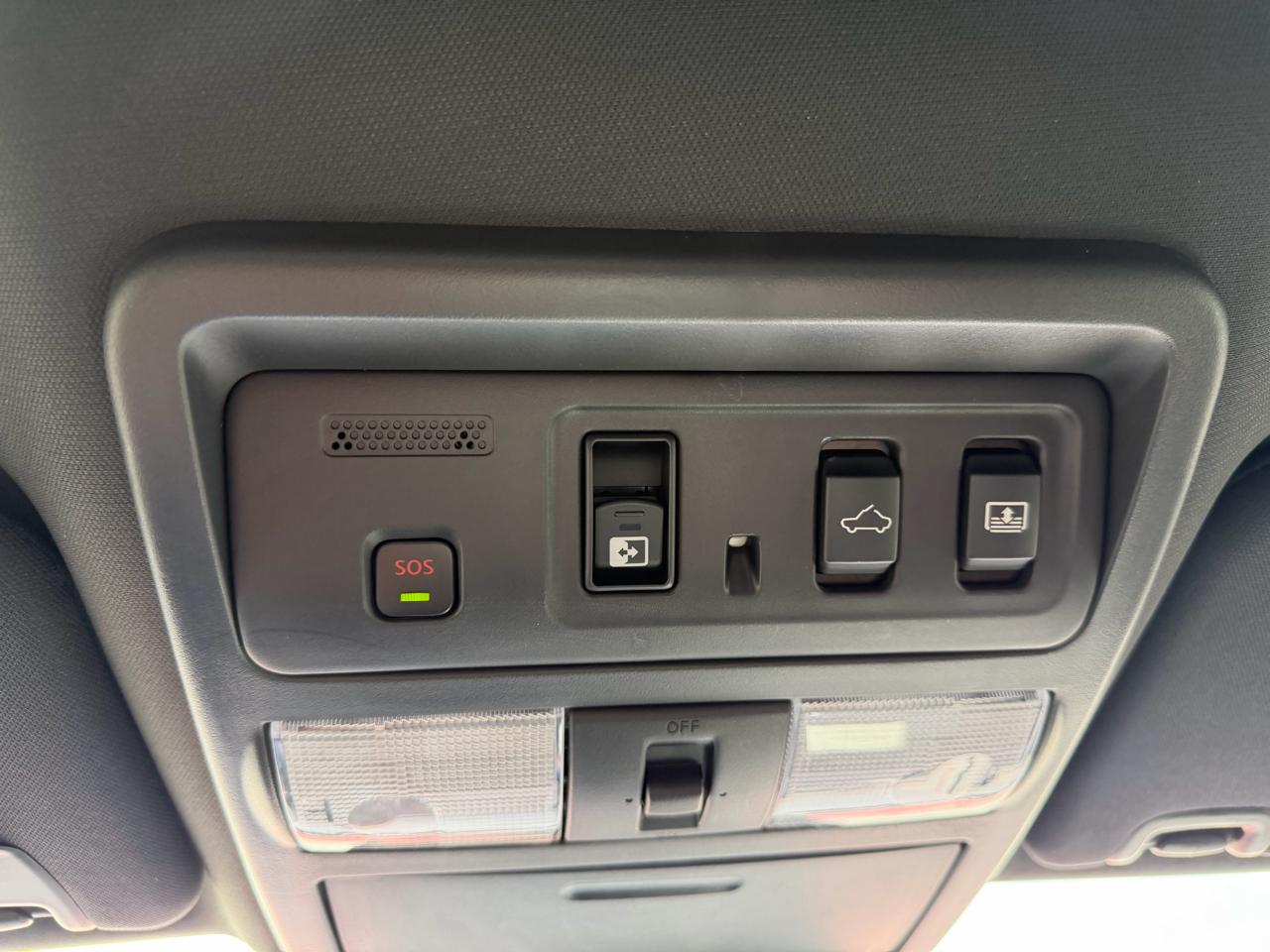 Nissan Titan PRO-4X Crew Cab 4WD SWB 2023