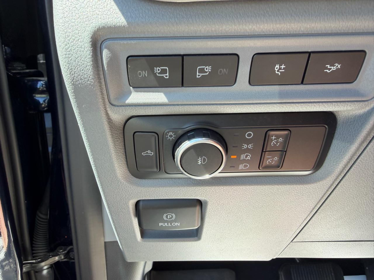 Ford F-150 FX4 SuperCrew 5.5-ft. Bed 4WD 2022