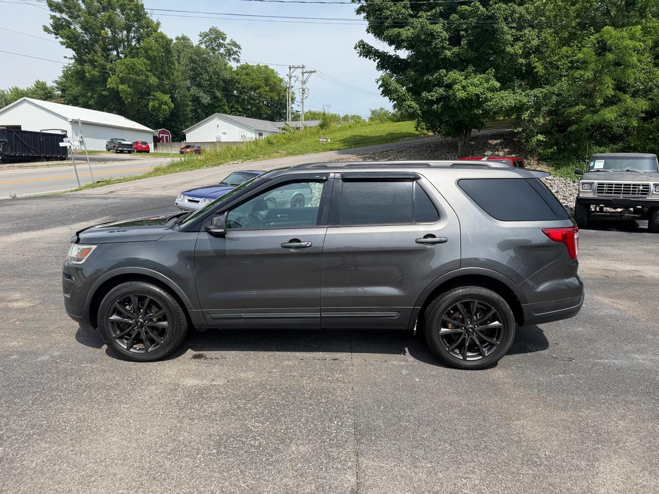 Ford Explorer XLT 4WD 2018