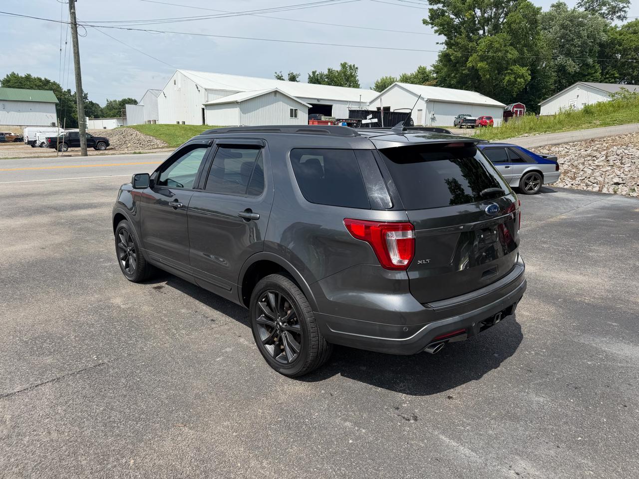 Ford Explorer XLT 4WD 2018