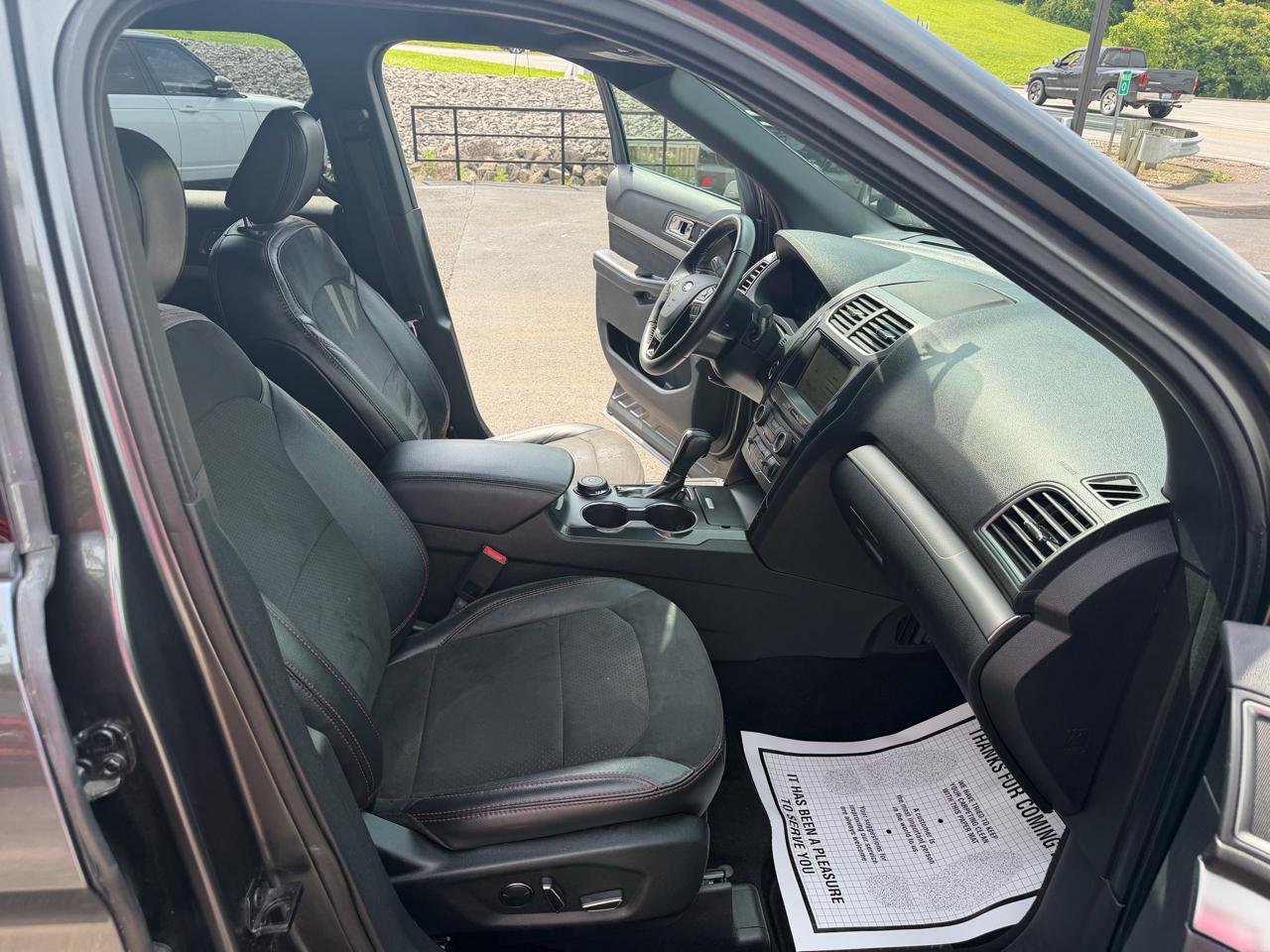 Ford Explorer XLT 4WD 2018