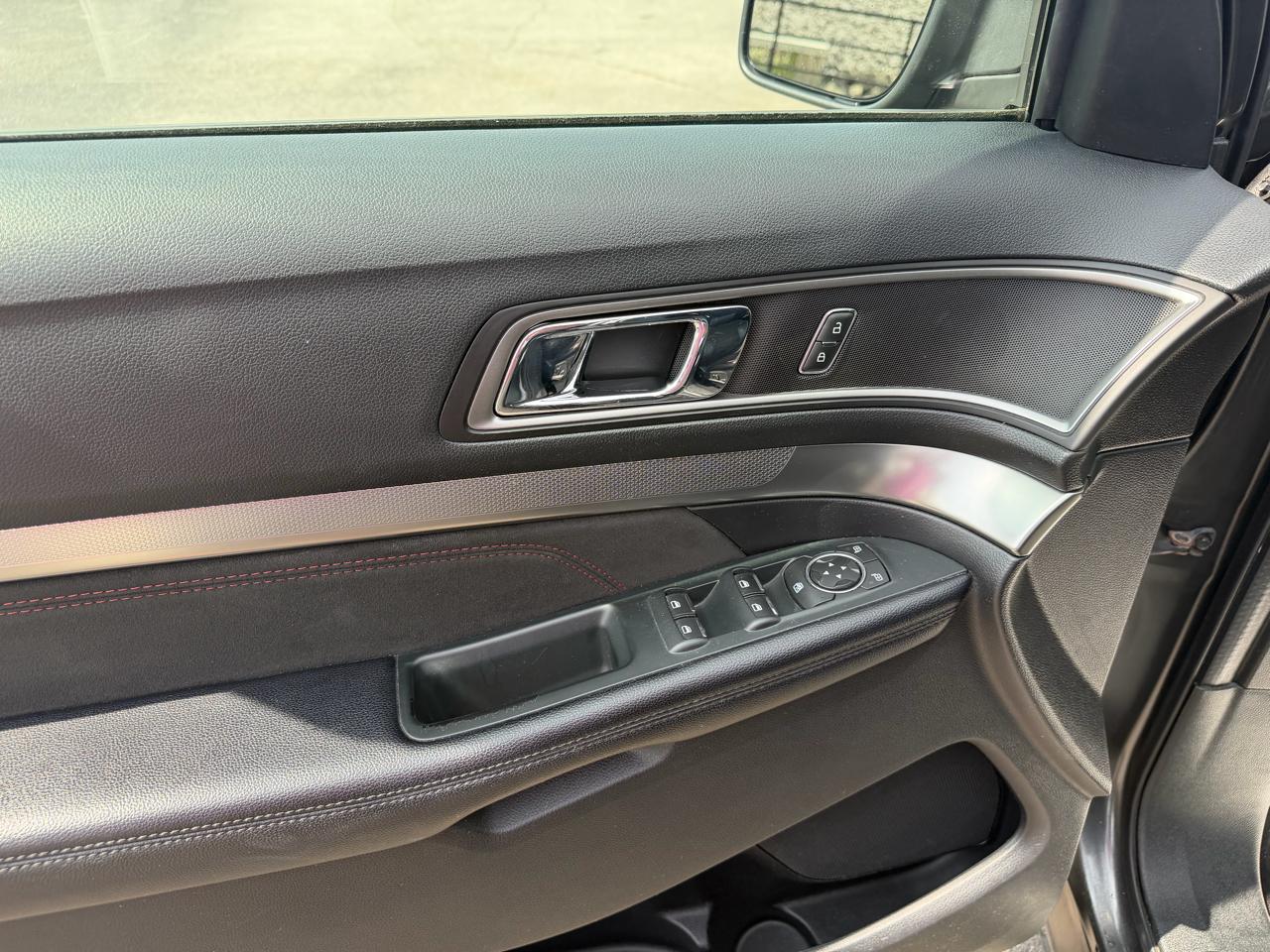 Ford Explorer XLT 4WD 2018