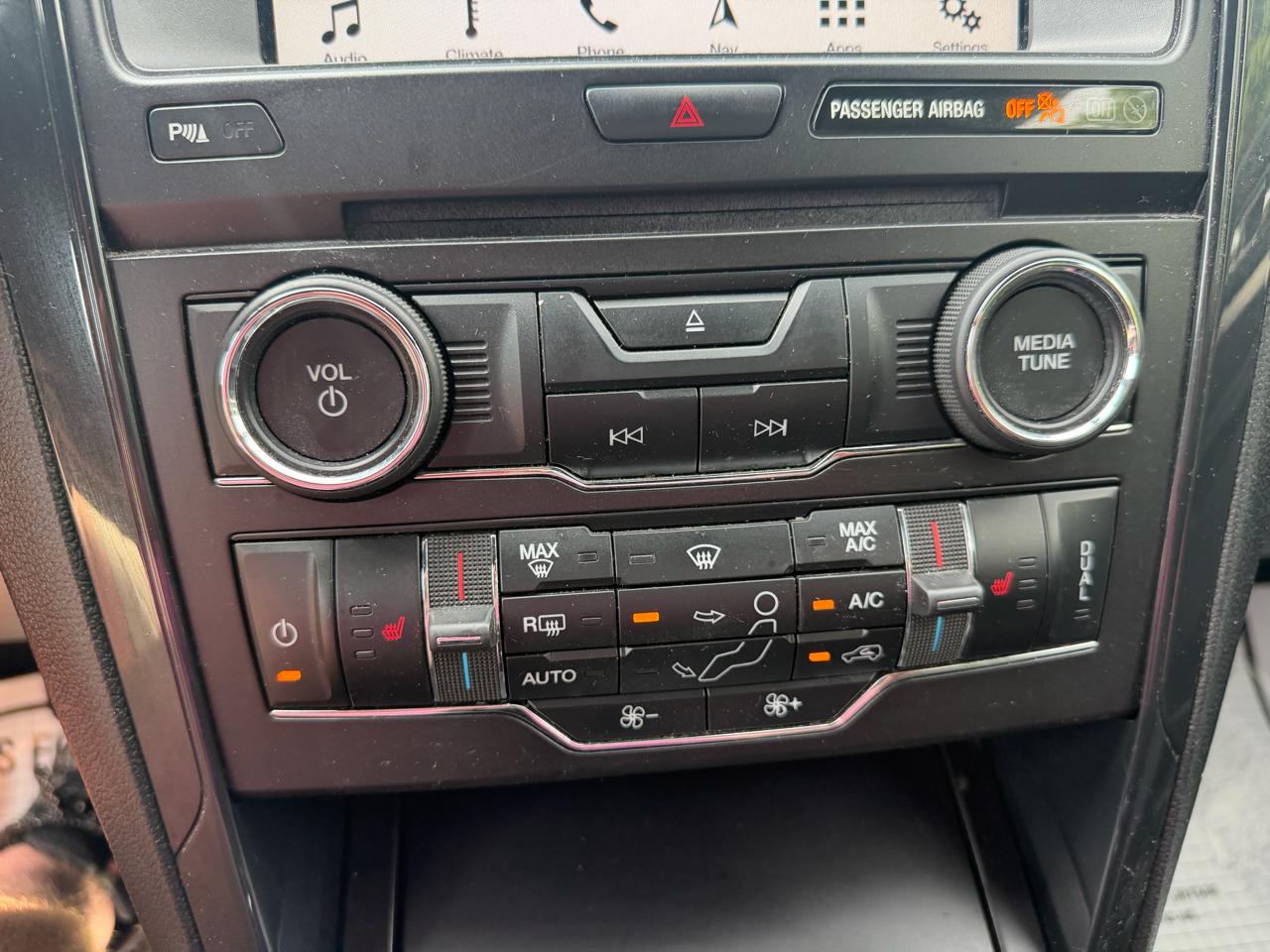 Ford Explorer XLT 4WD 2018
