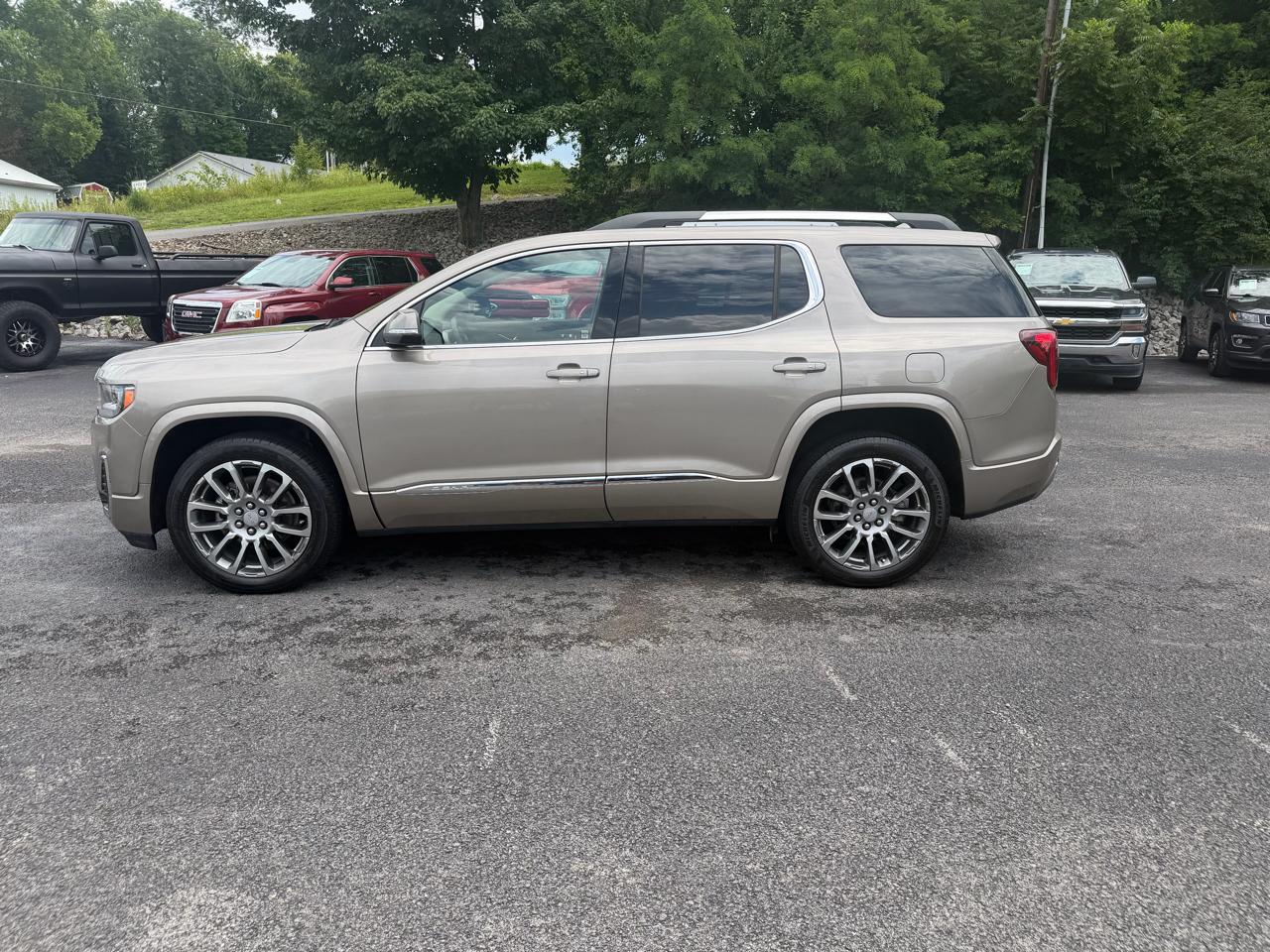 GMC Acadia Denali 2023