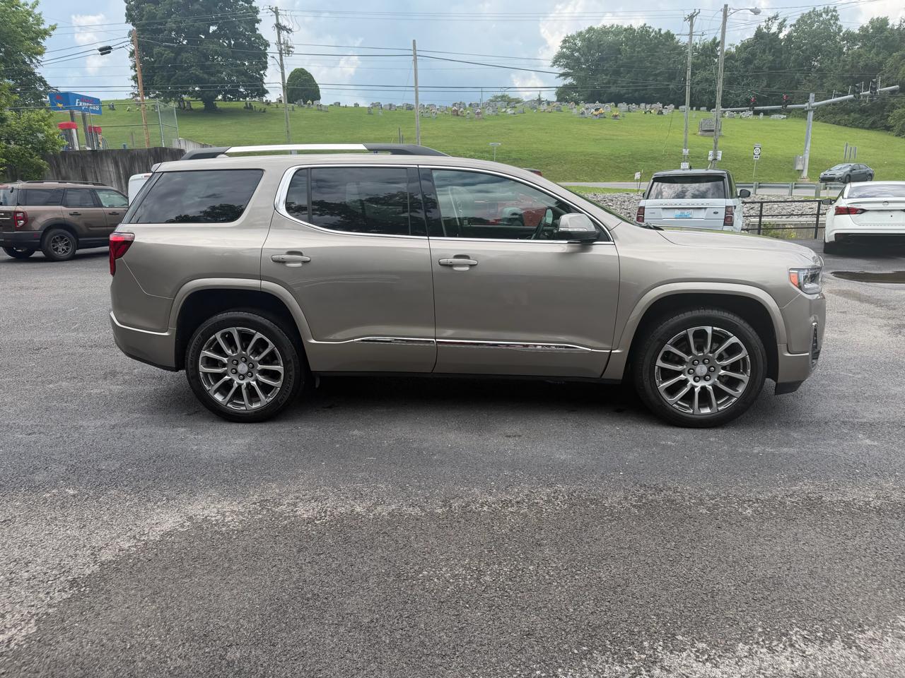 GMC Acadia Denali 2023