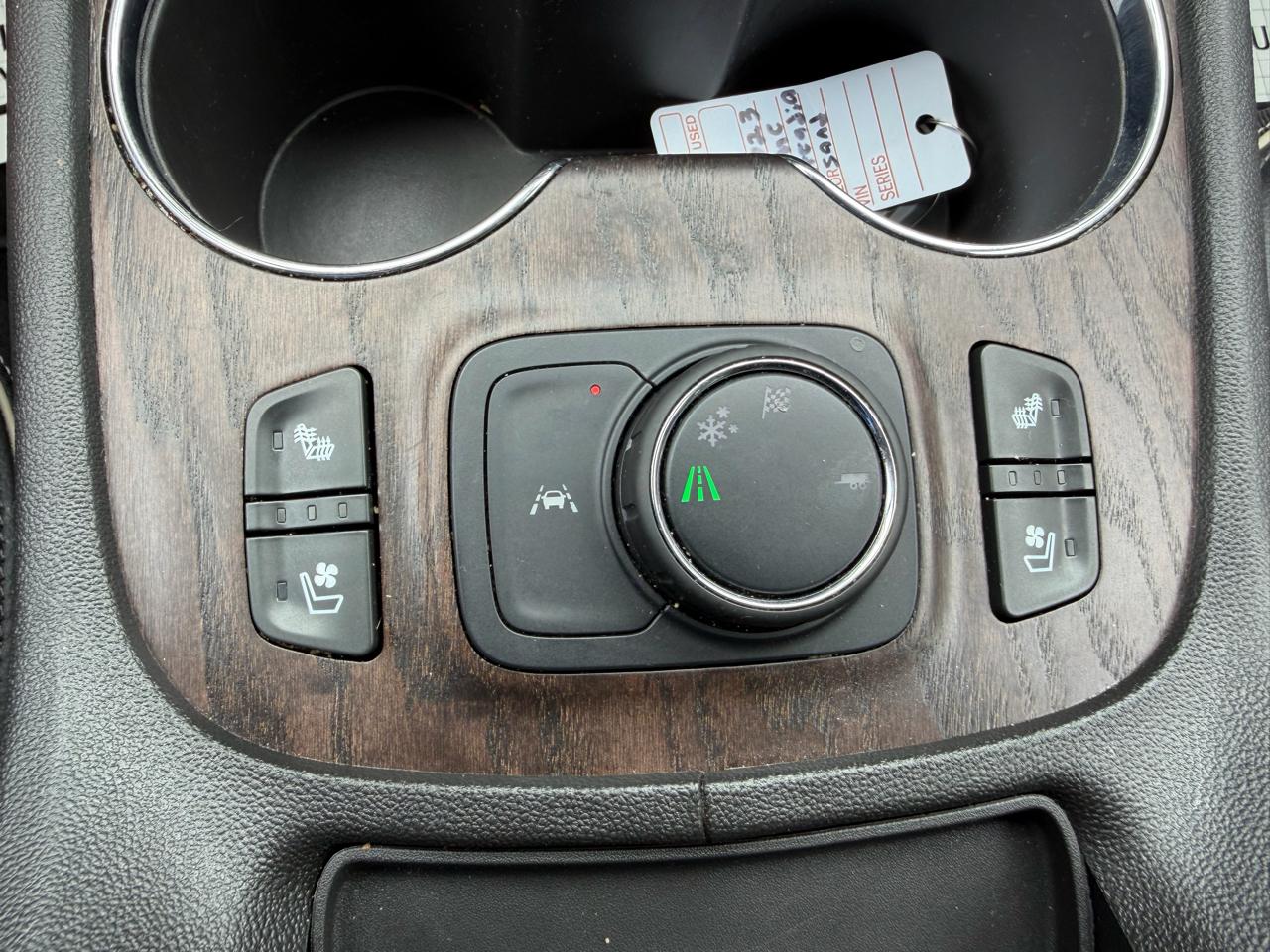 GMC Acadia Denali 2023