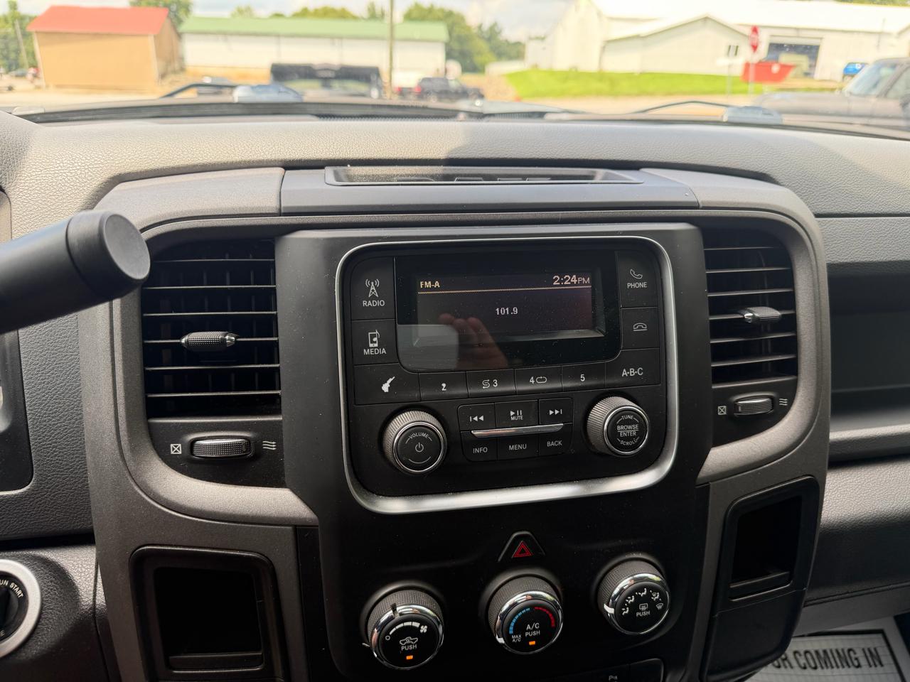 RAM 2500 Tradesman Crew Cab SWB 4WD 2018