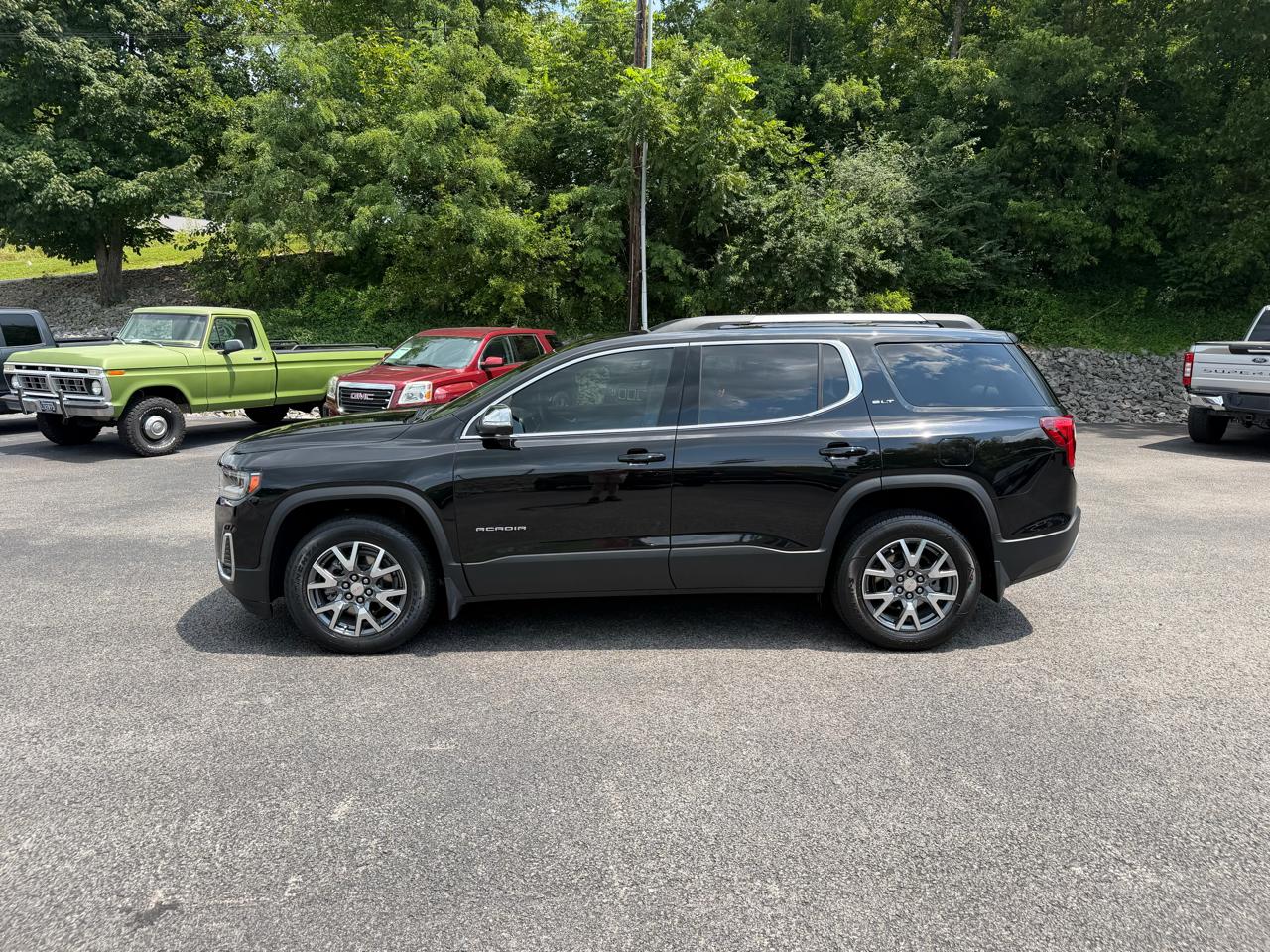 GMC Acadia SLT 2023