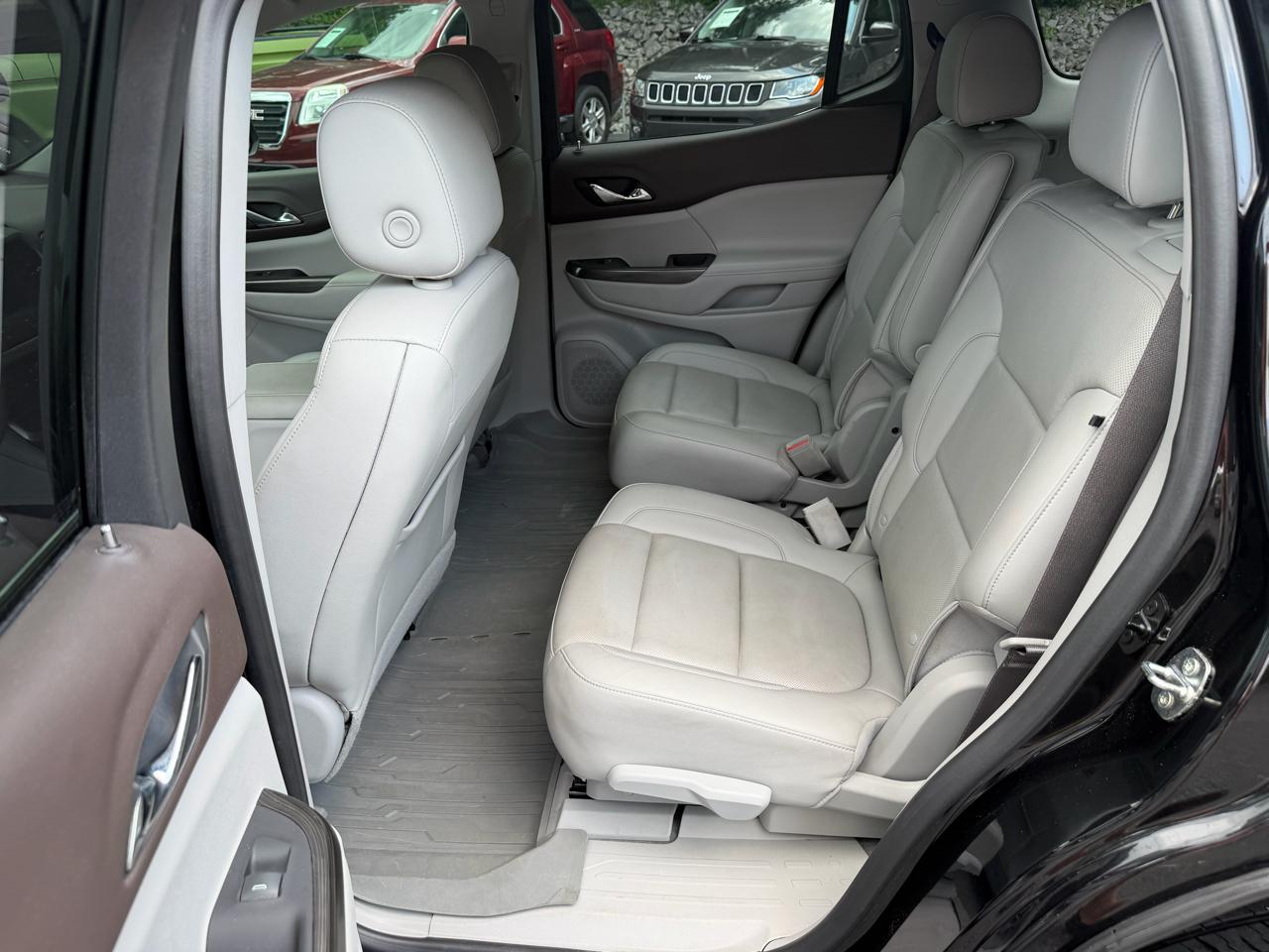 GMC Acadia SLT 2023