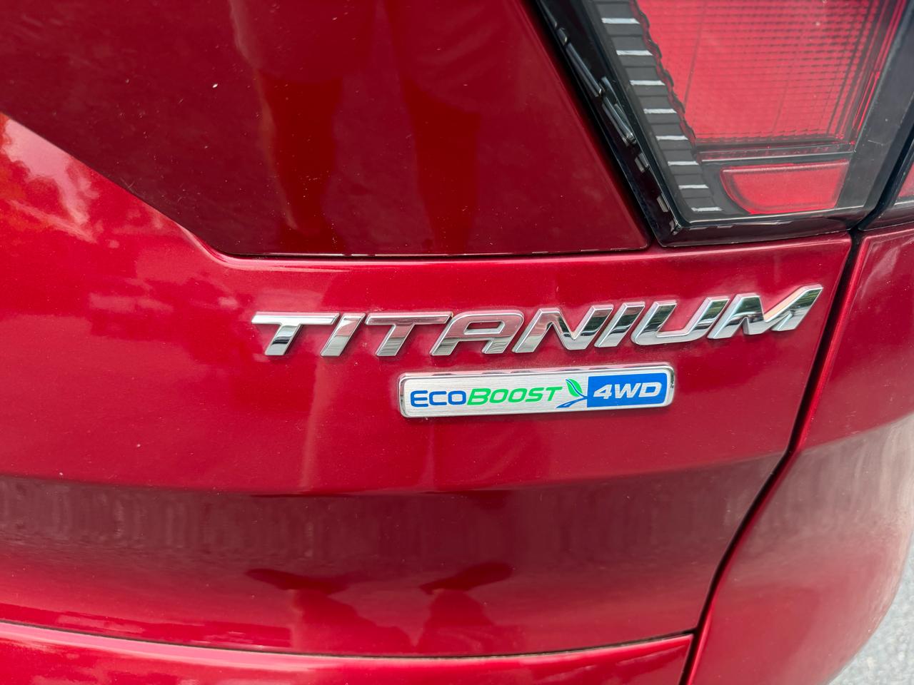 Ford Escape Titanium 4WD 2018