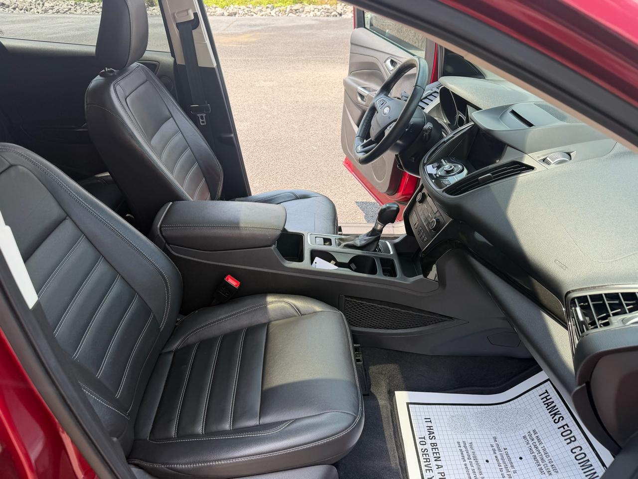 Ford Escape Titanium 4WD 2018