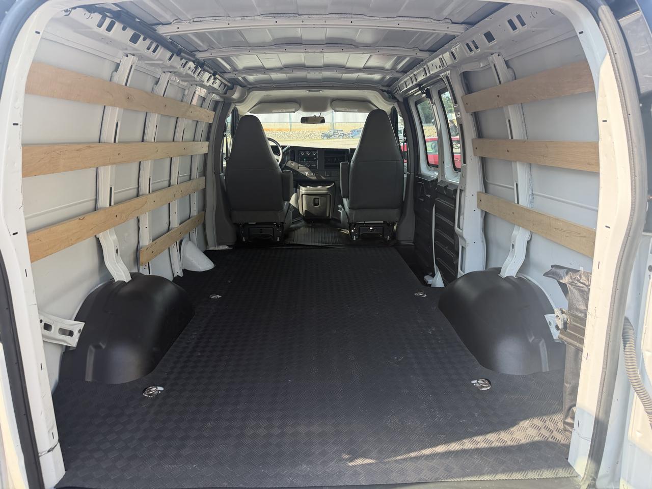 Chevrolet Express 2500 Cargo 2024