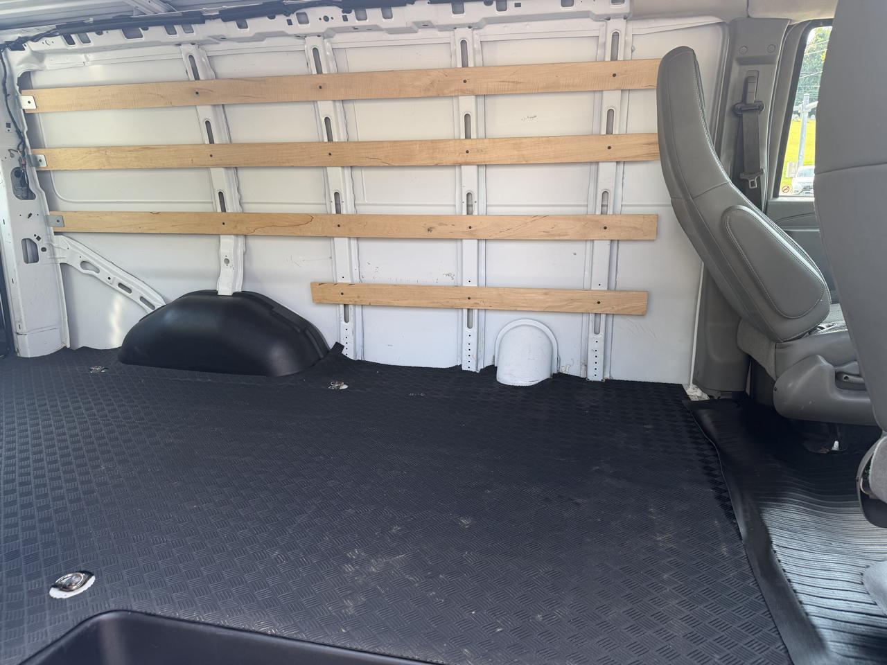Chevrolet Express 2500 Cargo 2024