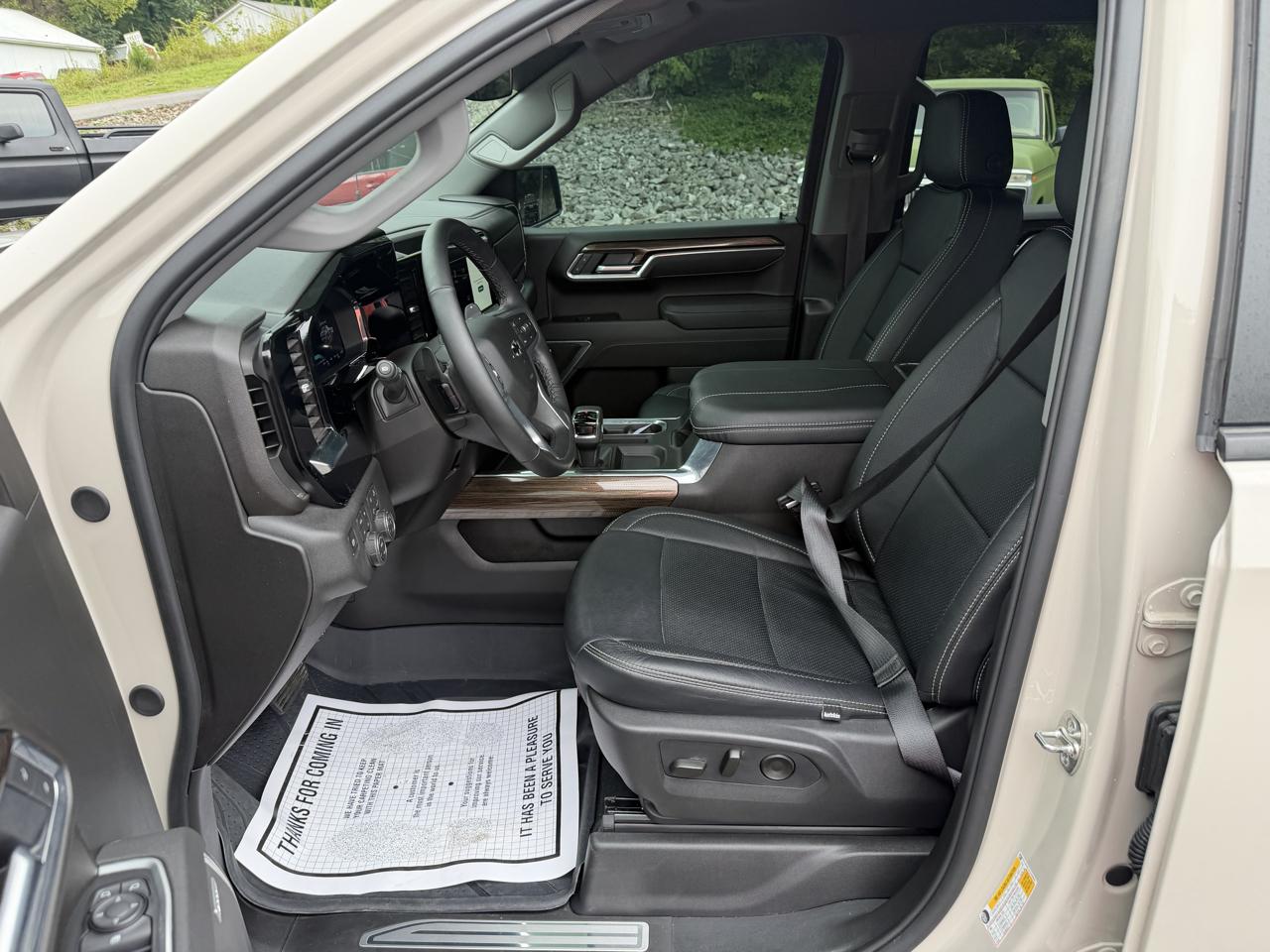 Chevrolet Silverado 1500 RST Crew Cab 4WD 2026