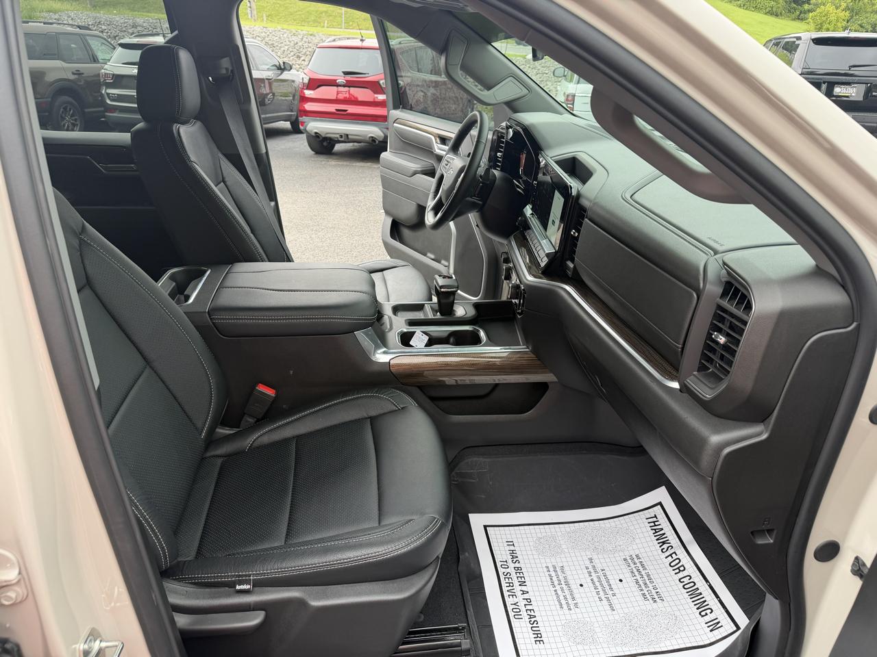 Chevrolet Silverado 1500 RST Crew Cab 4WD 2026
