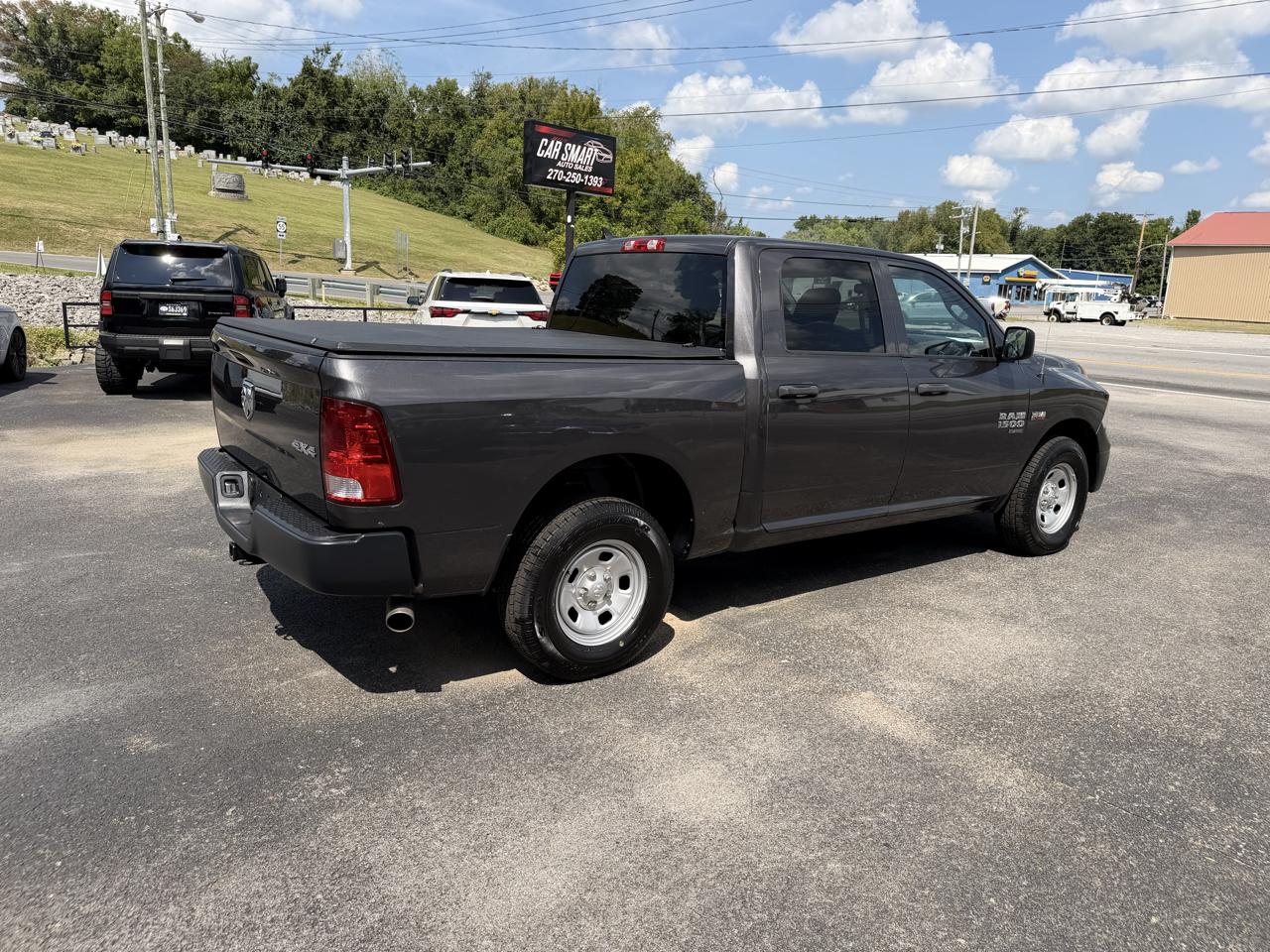 RAM 1500 Classic Tradesman Crew Cab SWB 4WD 2024