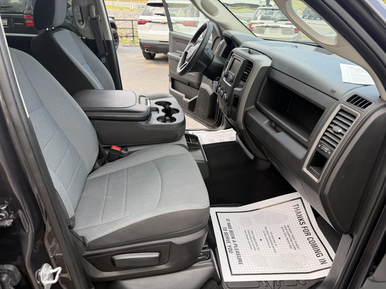 RAM 1500 Classic Tradesman Crew Cab SWB 4WD 2024