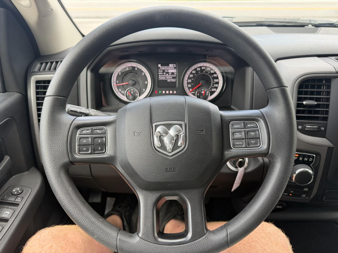 RAM 1500 Classic Tradesman Crew Cab SWB 4WD 2024