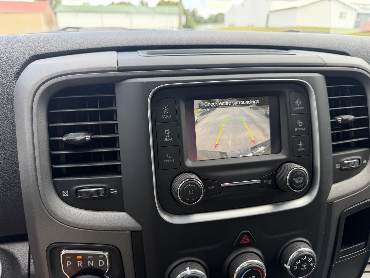 RAM 1500 Classic Tradesman Crew Cab SWB 4WD 2024