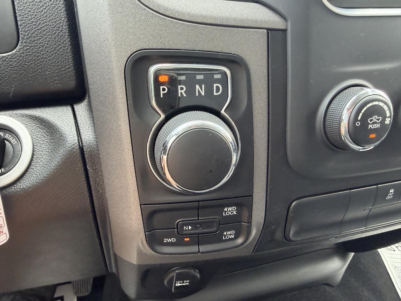 RAM 1500 Classic Tradesman Crew Cab SWB 4WD 2024