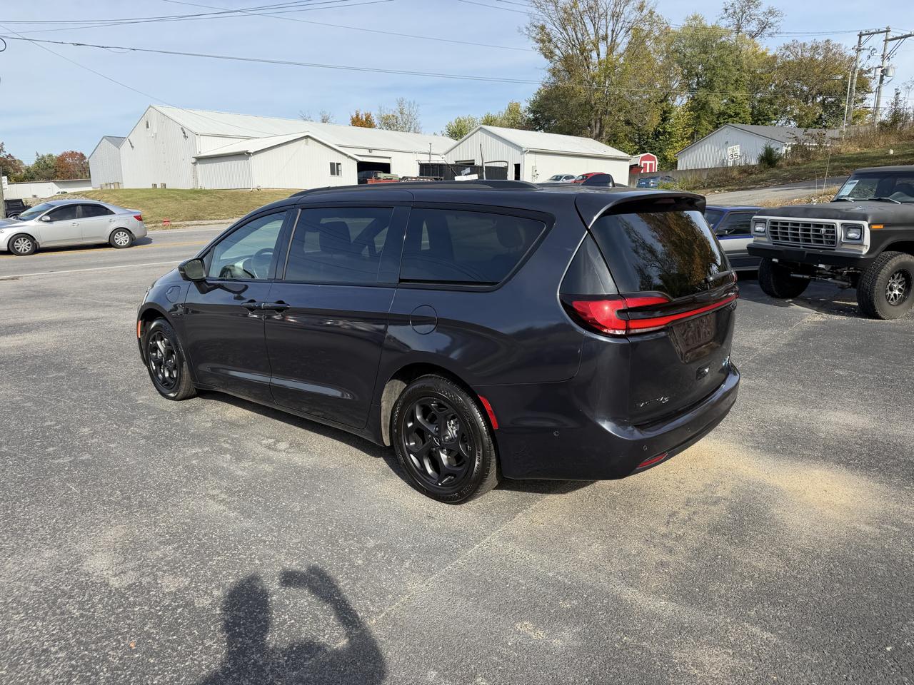 Chrysler Pacifica Hybrid Touring L 2021