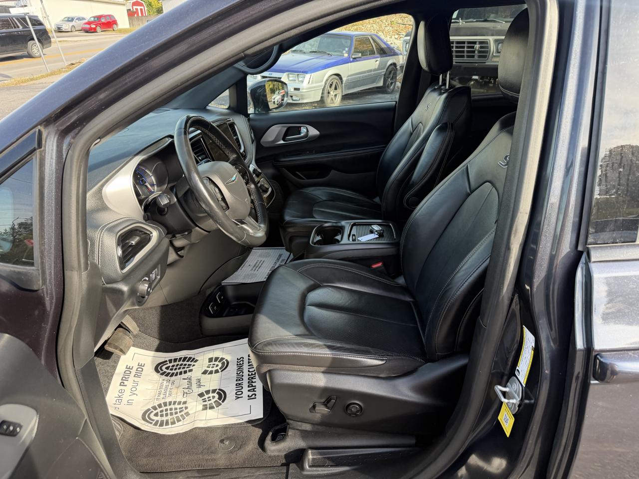 Chrysler Pacifica Hybrid Touring L 2021