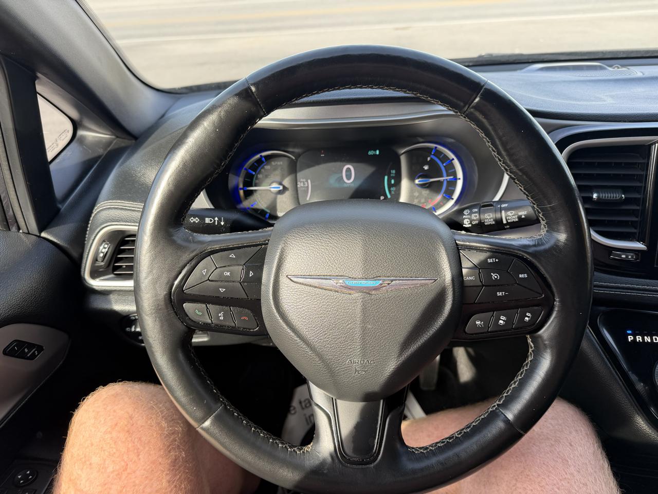 Chrysler Pacifica Hybrid Touring L 2021