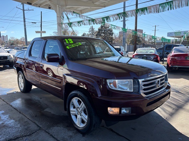 Honda Ridgeline RTL w/ Leather and Navigation 2013