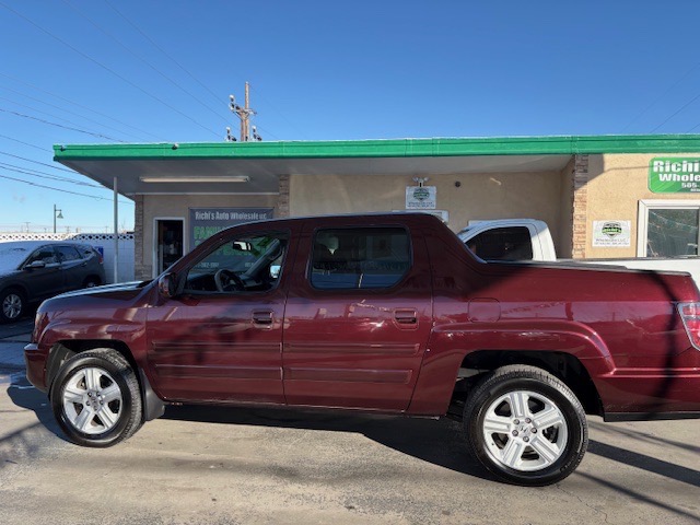 Honda Ridgeline RTL w/ Leather and Navigation 2013
