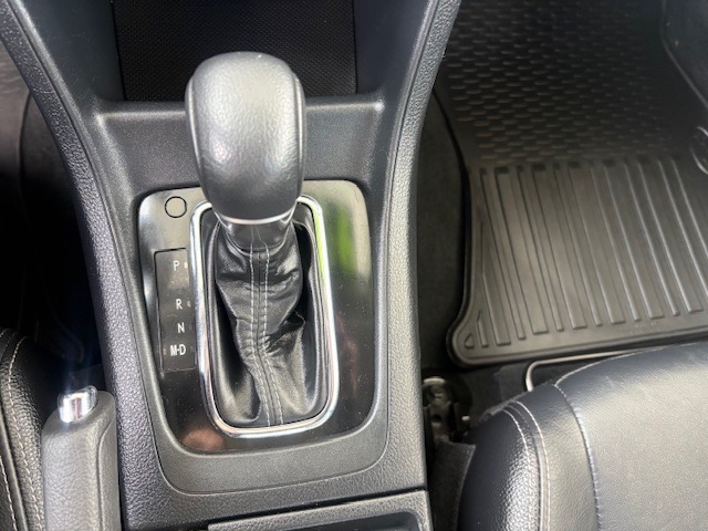 Subaru Impreza 2.0i Sport Limited PZEV 5-Door 2016