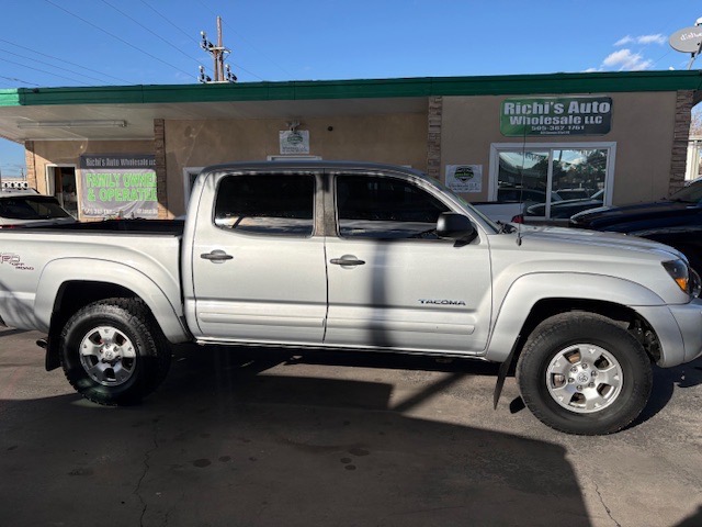 Toyota Tacoma Double Cab V6 4WD 2011
