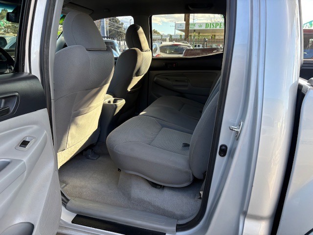 Toyota Tacoma Double Cab V6 4WD 2011