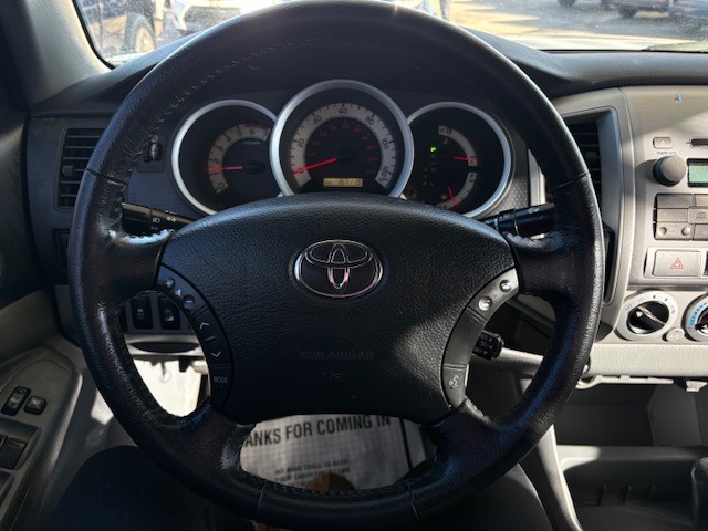 Toyota Tacoma Double Cab V6 4WD 2011