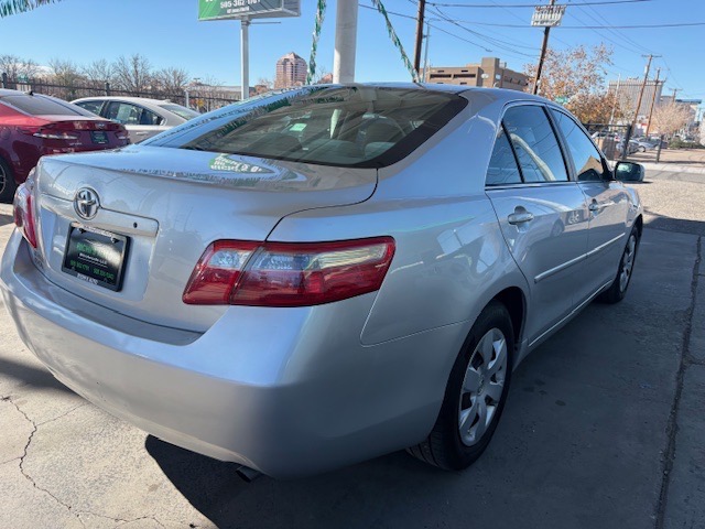 Toyota Camry LE 2009