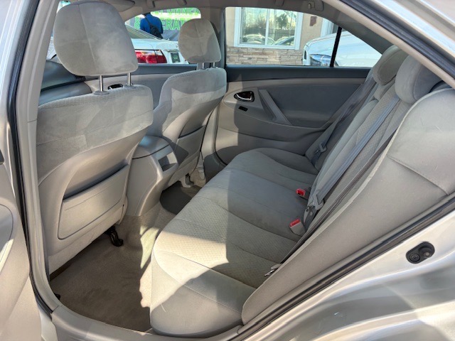 Toyota Camry LE 2009