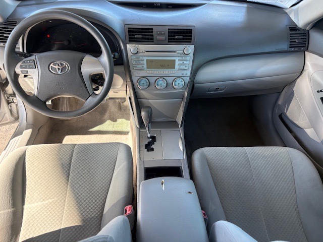 Toyota Camry LE 2009