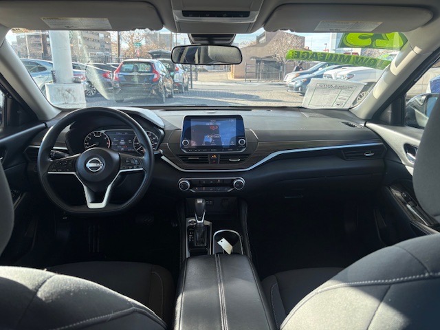 Nissan Altima 2.5 SV 2023