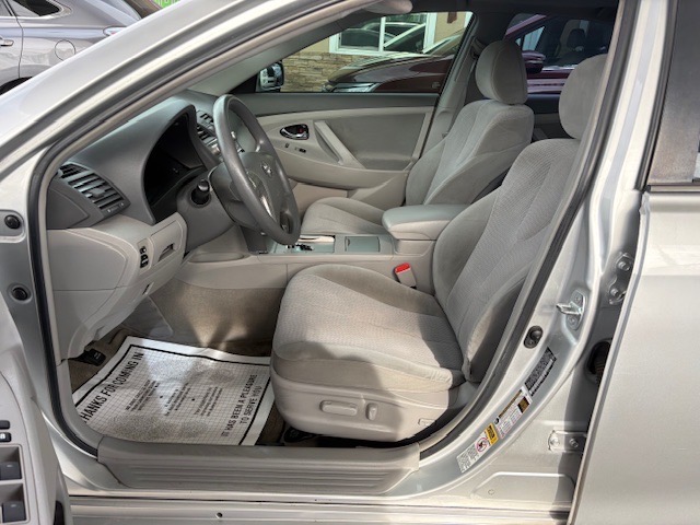 Toyota Camry LE 2010