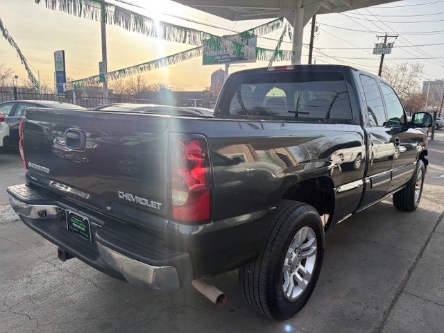 Chevrolet Silverado 1500 Work Truck Ext. Cab Short Bed 4WD 2005