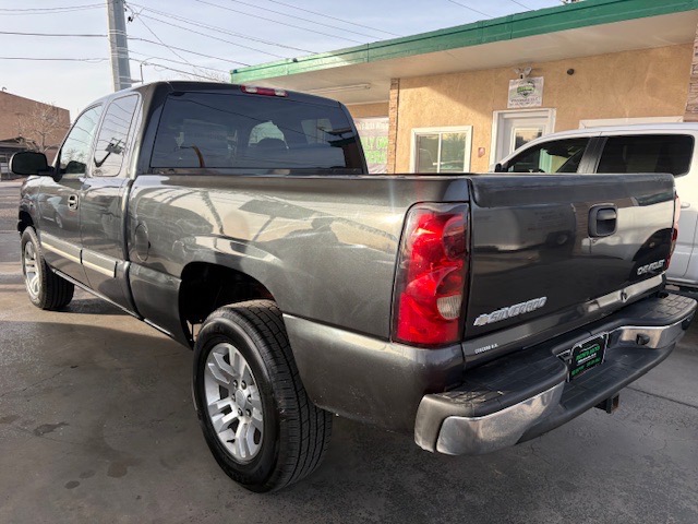 Chevrolet Silverado 1500 Work Truck Ext. Cab Short Bed 4WD 2005