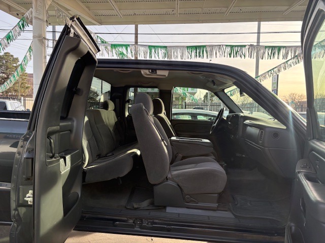 Chevrolet Silverado 1500 Work Truck Ext. Cab Short Bed 4WD 2005