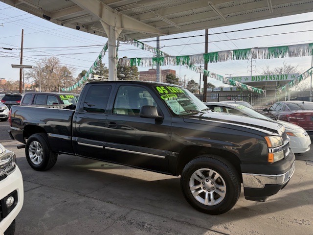 Chevrolet Silverado 1500 Work Truck Ext. Cab Short Bed 4WD 2005