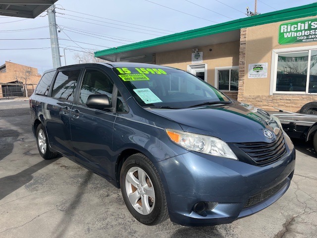 Toyota Sienna L FWD 7-Passenger V6 2015