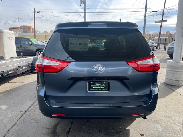 Toyota Sienna L FWD 7-Passenger V6 2015