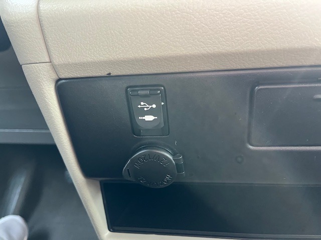 Toyota Sienna L FWD 7-Passenger V6 2015