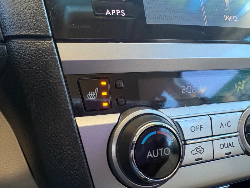 Subaru Legacy 2.5i Premium 2015